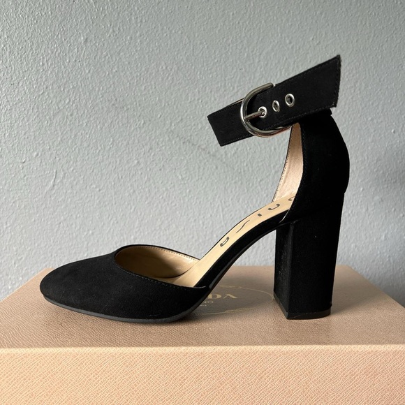 Chic Black Suede Ankle Strap Heels - Picture 3 of 6
